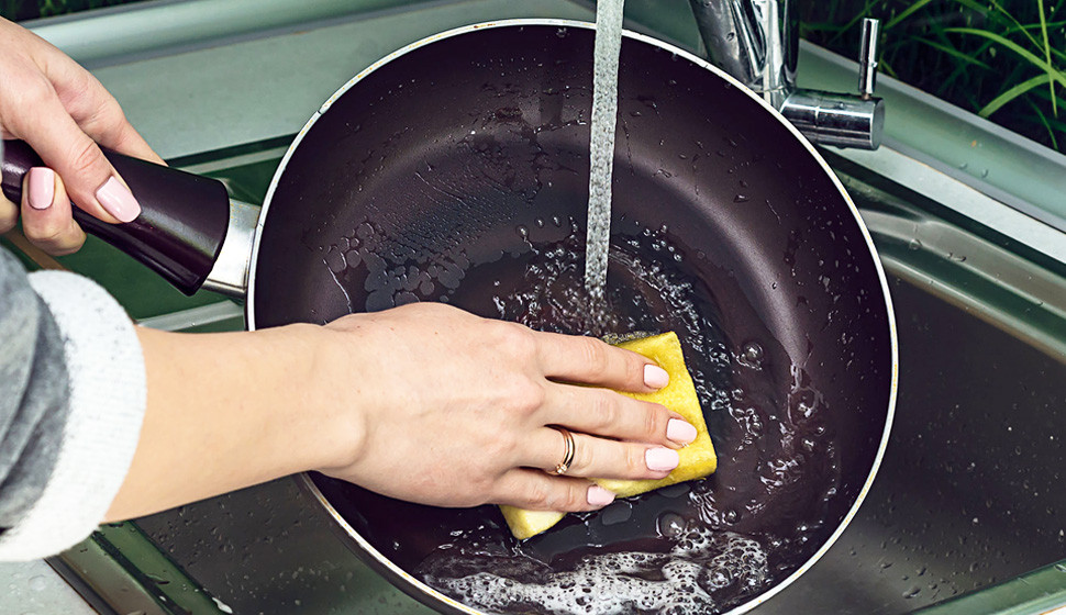 Comment nettoyer les poêles à revêtement anti adhésif ?